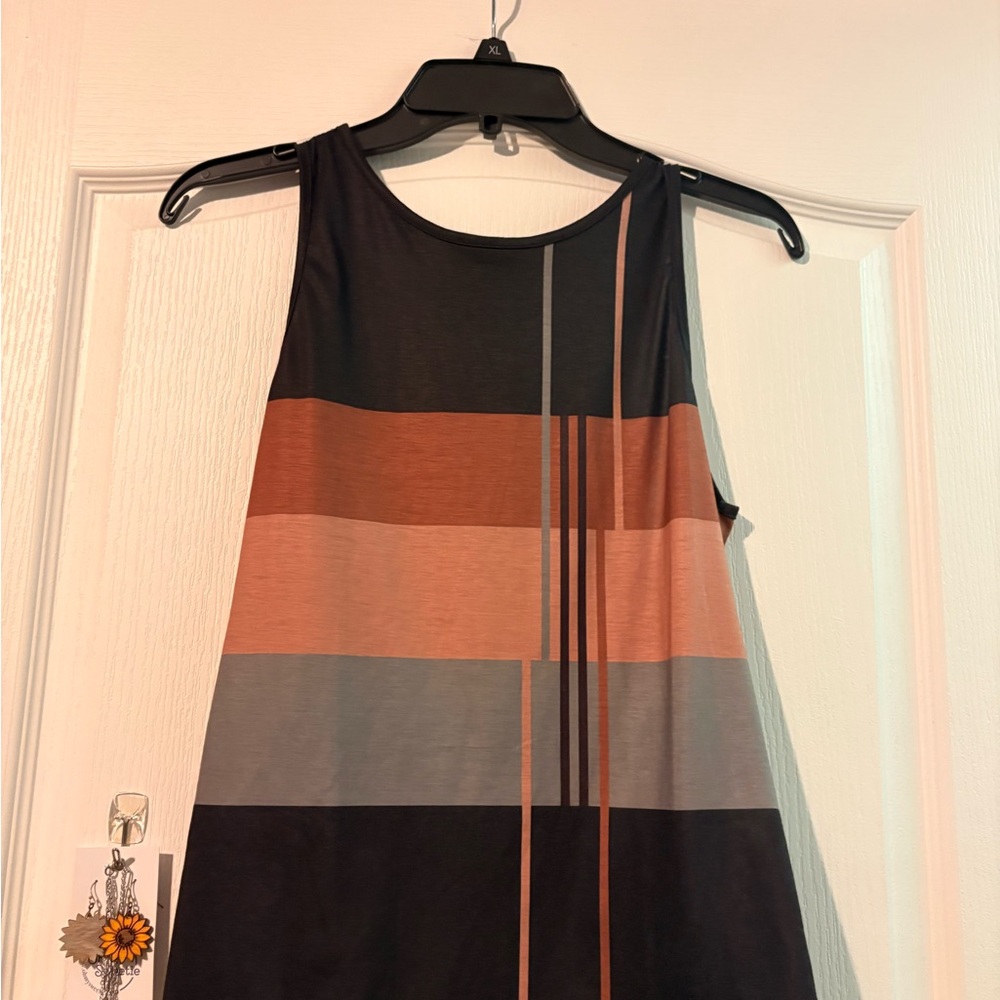 Sleeveless Striped Tank Top - Black and Rust